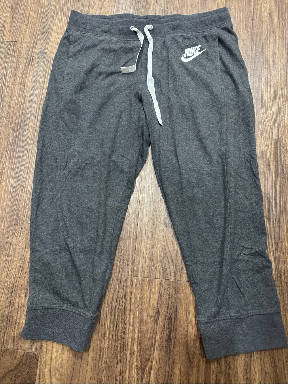 Nike-Nike Gym Vintage capri sweatpants featuring a white drawstring (CL-4)